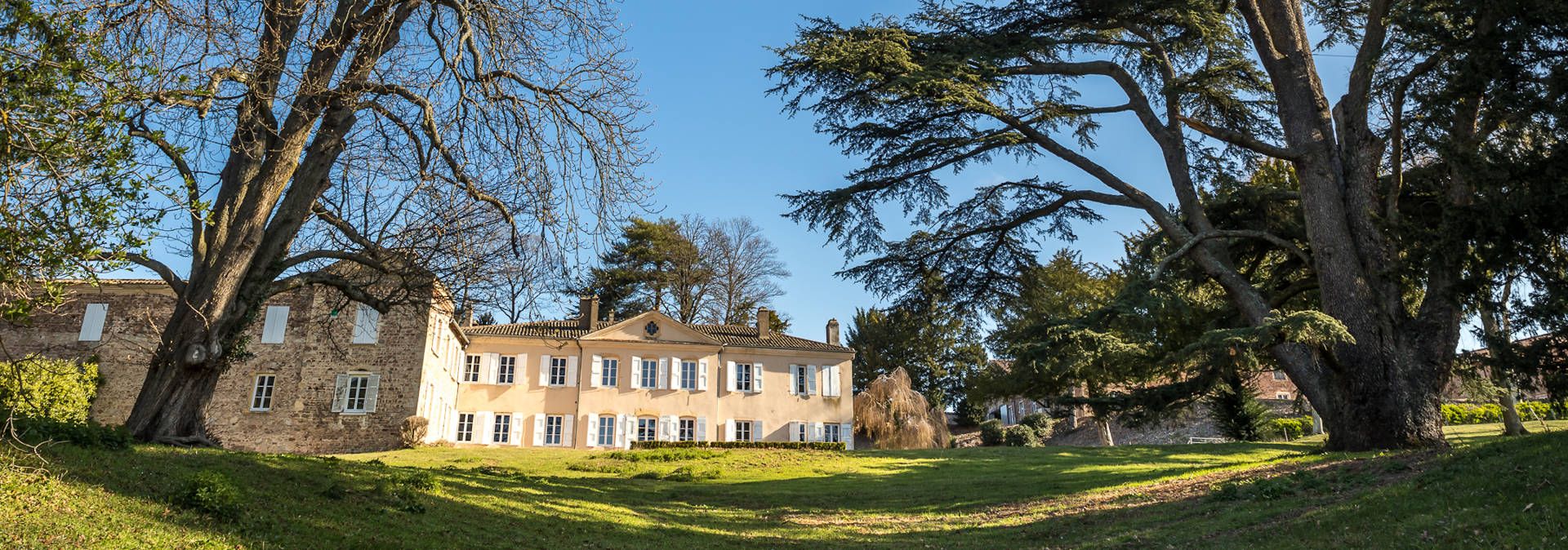 Château de Poncié - Rue des Vignerons