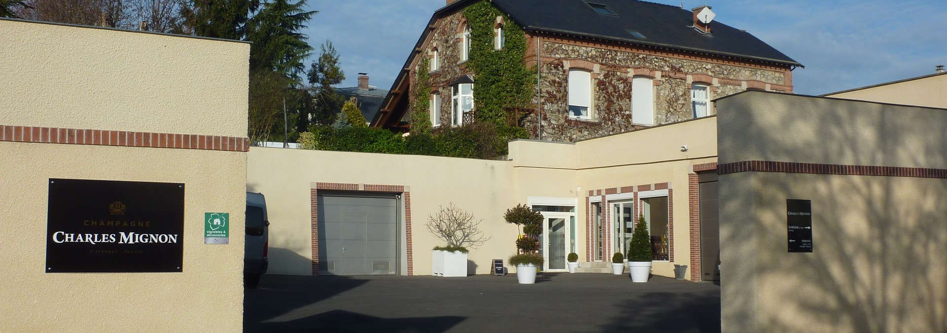 Champagne Charles Mignon - Rue des Vignerons