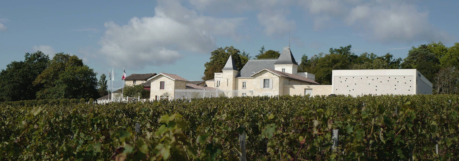 Château Chambrun &amp; Moncets - Rue des Vignerons