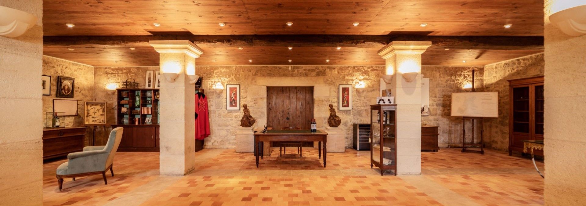 Château Taillefer - Rue des Vignerons