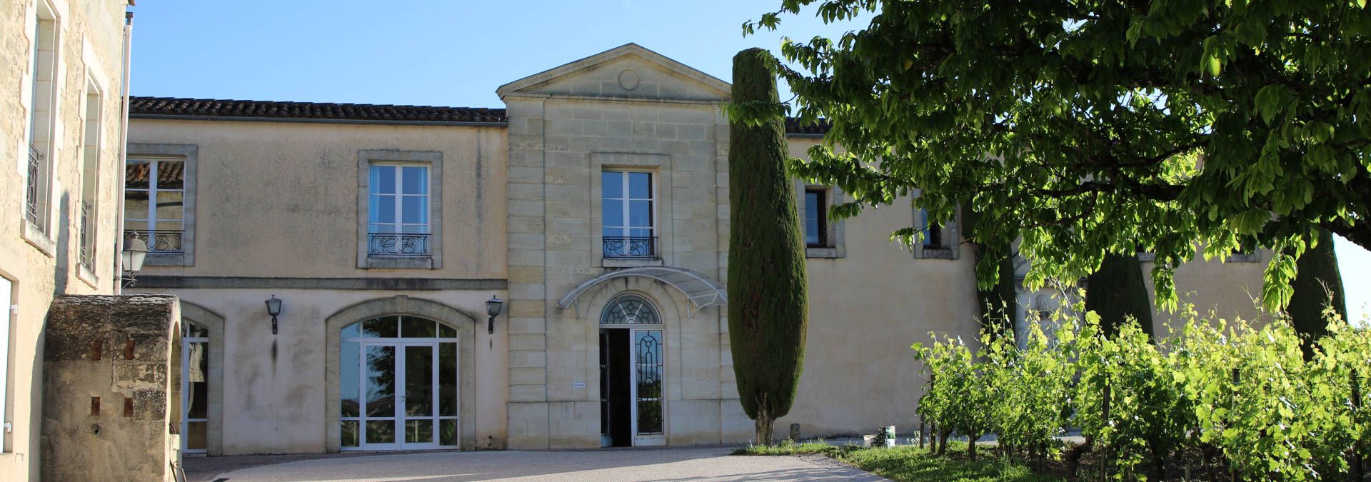 Château Cadet Bon - Rue des Vignerons