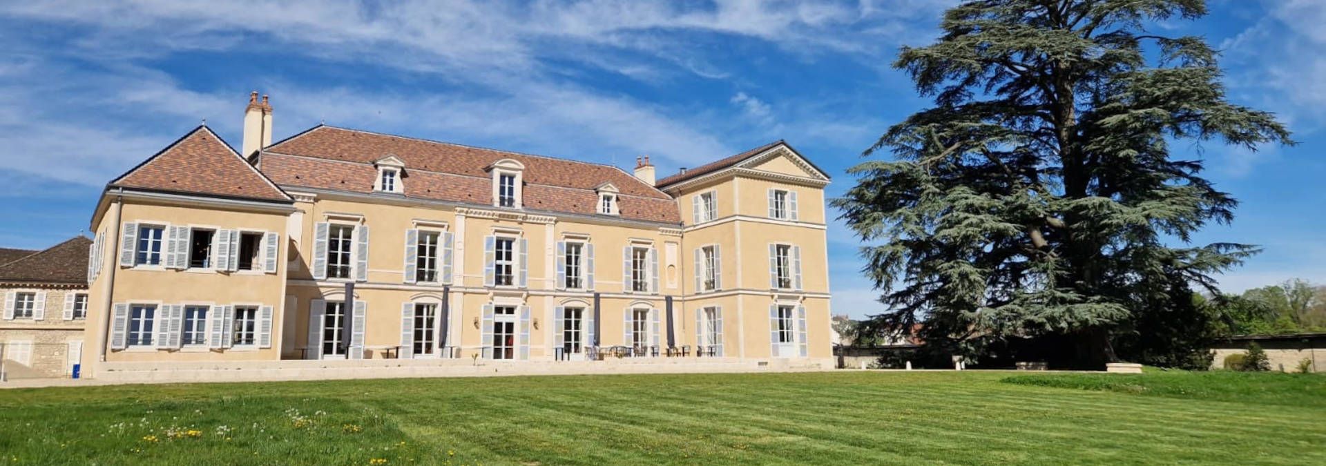 Château de Meursault - Rue des Vignerons