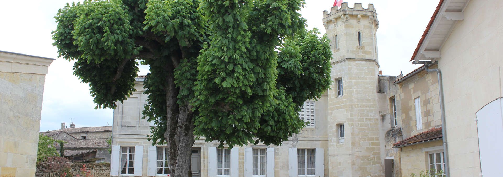 Château Ambe Tour Pourret - Rue des Vignerons