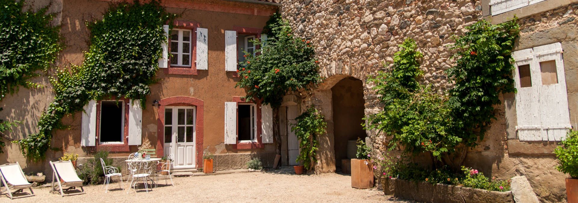 Château La Villatade - Rue des Vignerons